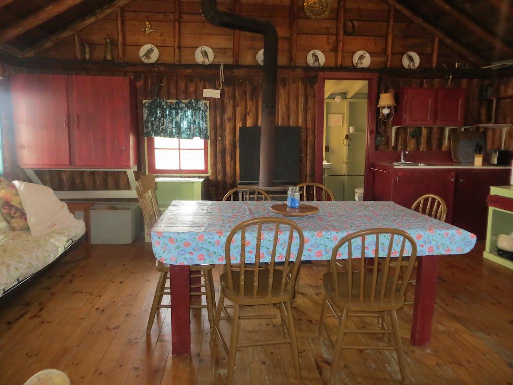 فندق Gore Bayفي  Lake Wolsey Cabins الغرفة الصورة
